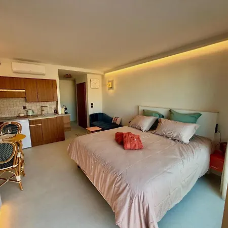 Les Beaux Jours Du Vieil Apartamento